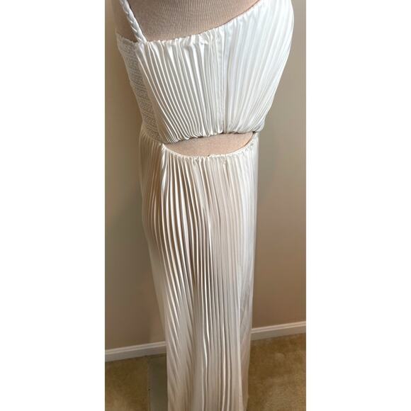 Alice + Olivia Powell Pleated Wide Leg Cutout White Jumpsuit Size 4 - Picture 7 of 10